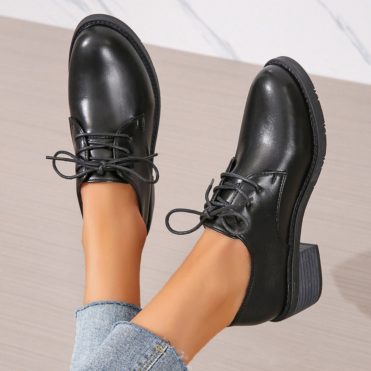 Chaussures professionnelles chic, noires, semelle souple, à talon épais